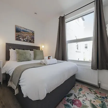 The Brighton - Boutique In Cotham Lejlighed
